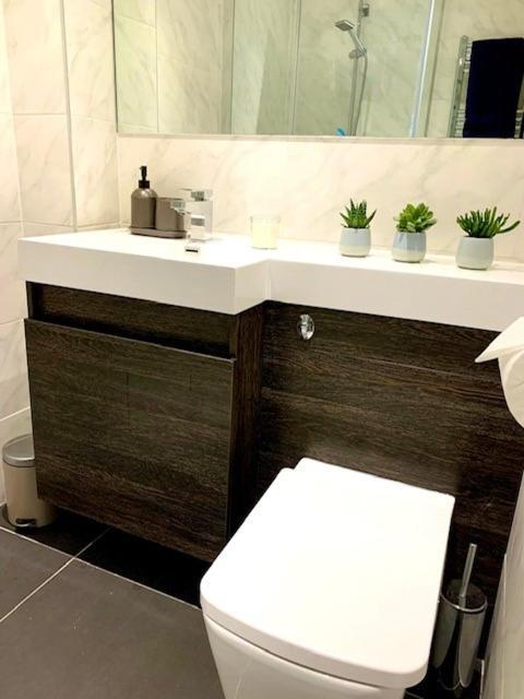 Cosy Roseburn Apartment, Edinburgh - 2 Bedrooms, Free Parking المظهر الخارجي الصورة