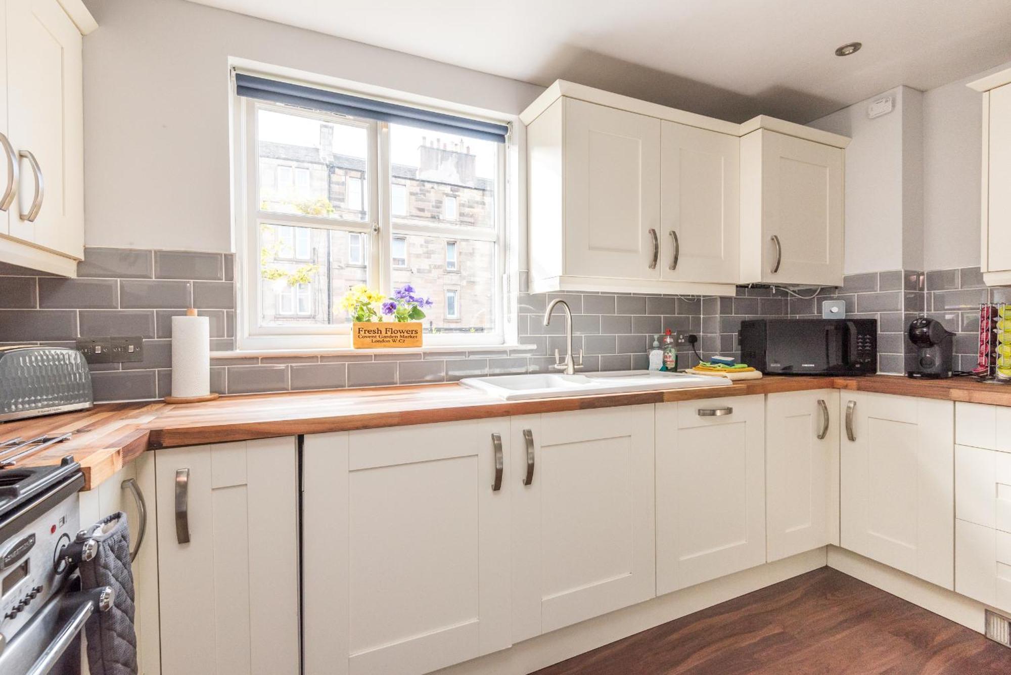 Roseburn Apartment, Edinburgh - 2 Bedrooms, Free Parking المظهر الخارجي الصورة