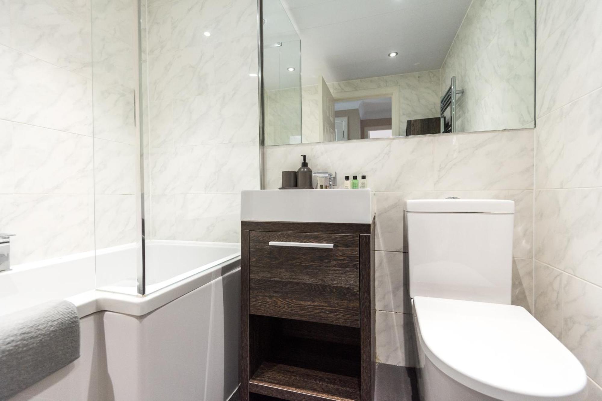 Cosy Roseburn Apartment, Edinburgh - 2 Bedrooms, Free Parking المظهر الخارجي الصورة