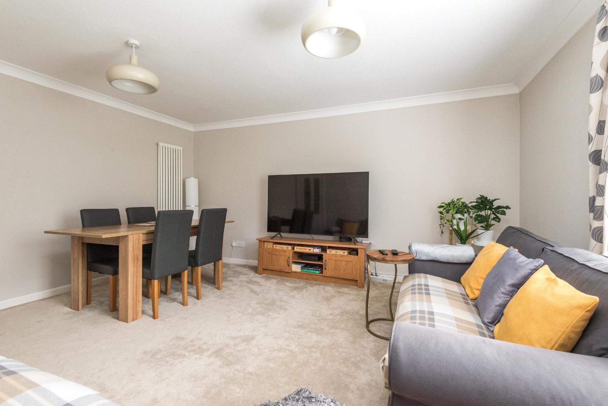 Roseburn Apartment, Edinburgh - 2 Bedrooms, Free Parking المظهر الخارجي الصورة